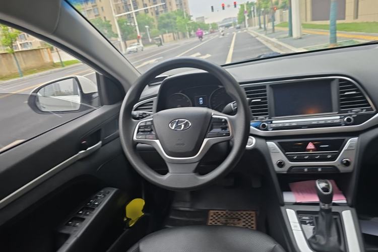 Used Hyundai Elantra (6th Generation / Lingdong) 2016 1.6L Automatic ZhiXuan – Elite Version Steering Wheel