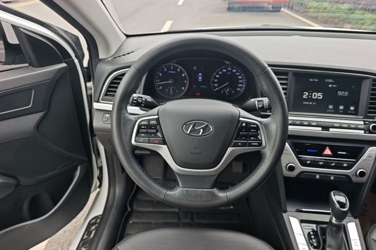 Used Hyundai Elantra (6th Generation / Lingdong) 2016 1.6L Automatic ZhiXuan · Luxury Version Steering Wheel