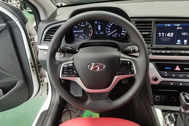 Used Hyundai Elantra (6th Generation / Lingdong) 2016 1.6L Automatic ZhiXuan – Elite Version Steering Wheel