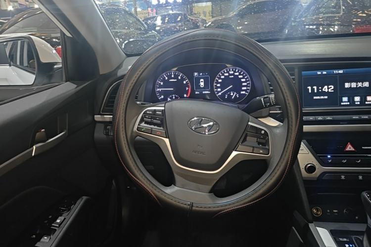 Used Hyundai Elantra (6th Generation / Lingdong) 2016 1.6L Automatic ZhiXuan – Elite Version Steering Wheel