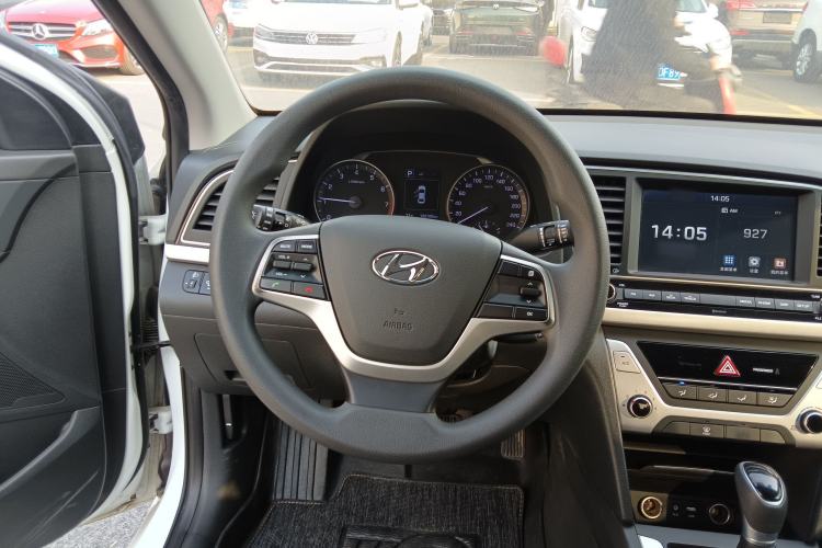 Used Hyundai Elantra (6th Generation / Lingdong) 2016 1.6L Automatic ZhiXuan – Elite Version Steering Wheel