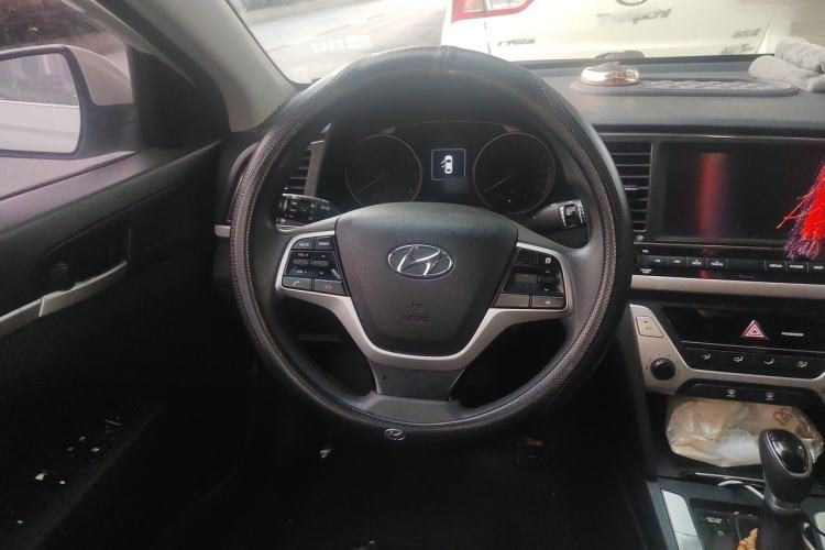 Used Hyundai Elantra (6th Generation / Lingdong) 2016 1.6L Automatic ZhiXuan – Elite Version Steering Wheel