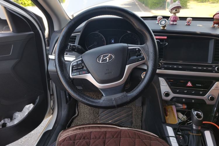 Used Hyundai Elantra (6th Generation / Lingdong) 2016 1.6L Automatic ZhiXuan – Elite Version Steering Wheel