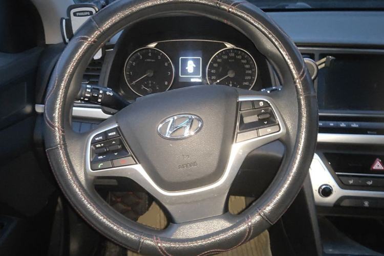 Used Hyundai Elantra (6th Generation / Lingdong) 2016 1.6L Automatic ZhiXuan – Elite Version Steering Wheel