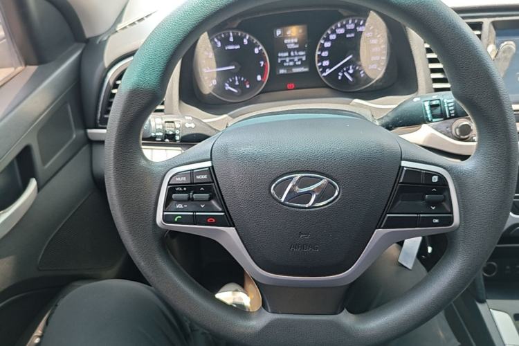 Used Hyundai Elantra (6th Generation / Lingdong) 2016 1.6L Automatic ZhiXuan – Elite Version Steering Wheel
