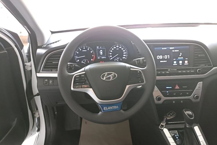 Used Hyundai Elantra (6th Generation / Lingdong) 2016 1.6L Automatic ZhiXuan – Elite Version Steering Wheel