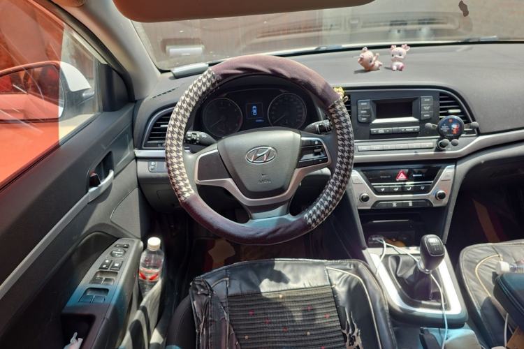 Used Hyundai Elantra (6th Generation / Lingdong) 2016 1.6L Manual ZhiXuan·Youth Edition Steering Wheel