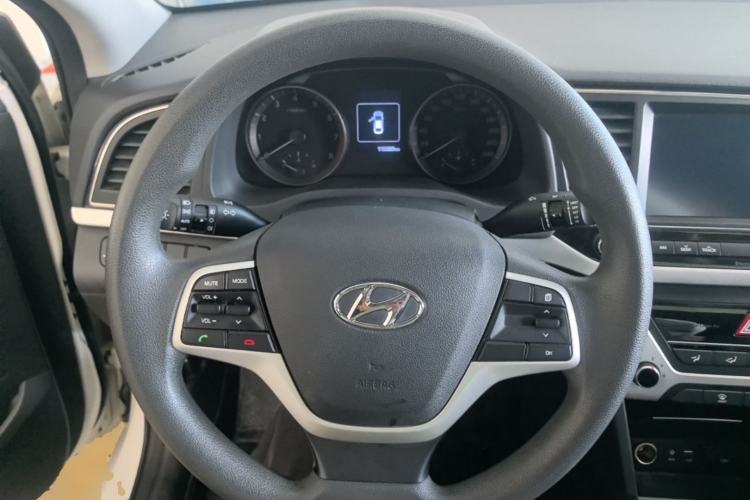 Used Hyundai Elantra (6th Generation / Lingdong) 2016 1.6L Automatic ZhiXuan – Elite Version Steering Wheel