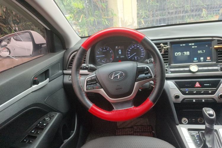 Used Hyundai Elantra (6th Generation / Lingdong) 2016 1.6L Automatic ZhiXuan – Elite Version Steering Wheel