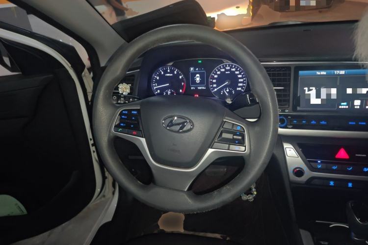 Used Hyundai Elantra (6th Generation / Lingdong) 2016 1.6L Automatic ZhiXuan – Elite Version Steering Wheel