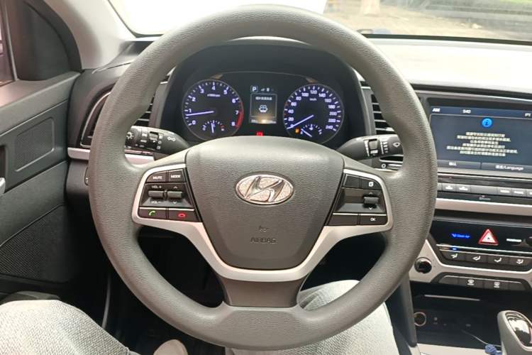 Used Hyundai Elantra (6th Generation / Lingdong) 2016 1.6L Automatic ZhiXuan – Elite Version Steering Wheel