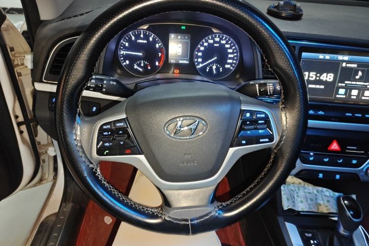 Used Hyundai Elantra (6th Generation / Lingdong) 2016 1.6L Automatic ZhiXuan – Elite Version Steering Wheel