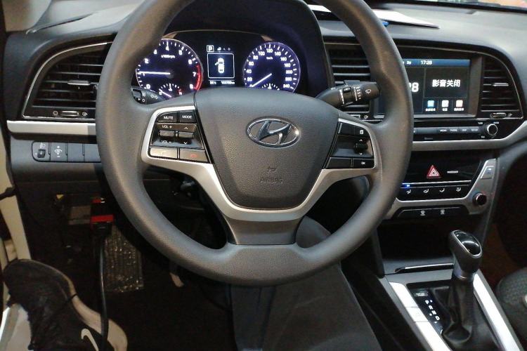 Used Hyundai Elantra (6th Generation / Lingdong) 2016 1.6L Automatic ZhiXuan – Elite Version Steering Wheel