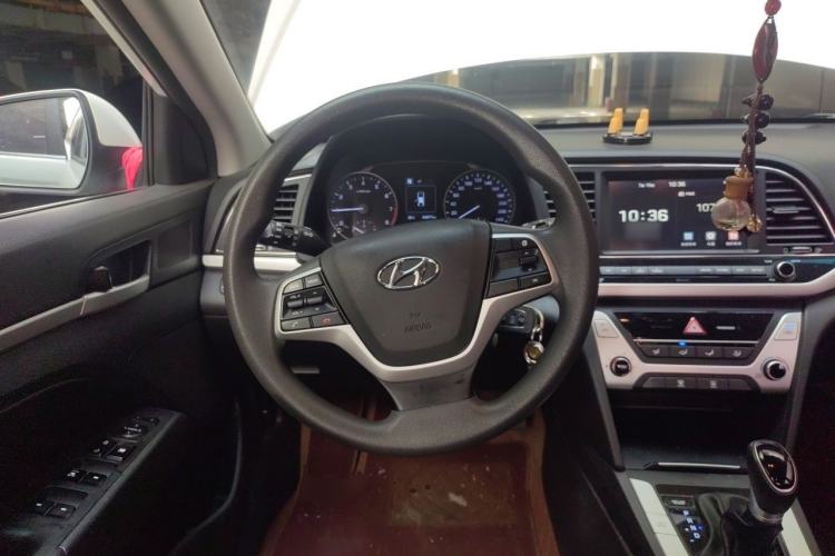 Used Hyundai Elantra (6th Generation / Lingdong) 2016 1.6L Automatic ZhiXuan – Elite Version Steering Wheel