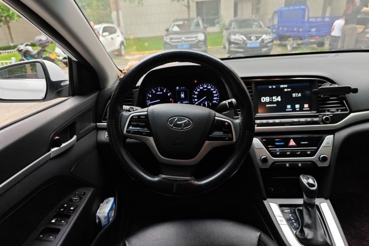 Used Hyundai Elantra (6th Generation / Lingdong) 2016 1.6L Automatic ZhiXuan – Elite Version Steering Wheel