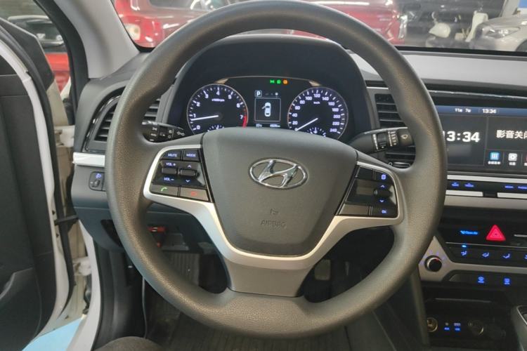 Used Hyundai Elantra (6th Generation / Lingdong) 2016 1.6L Automatic ZhiXuan – Elite Version Steering Wheel