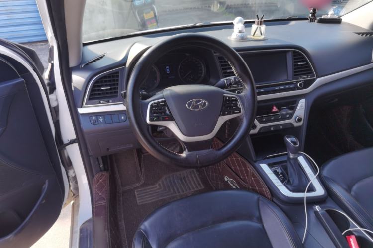 Used Hyundai Elantra (6th Generation / Lingdong) 2016 1.6L Automatic ZhiXuan – Elite Version Steering Wheel