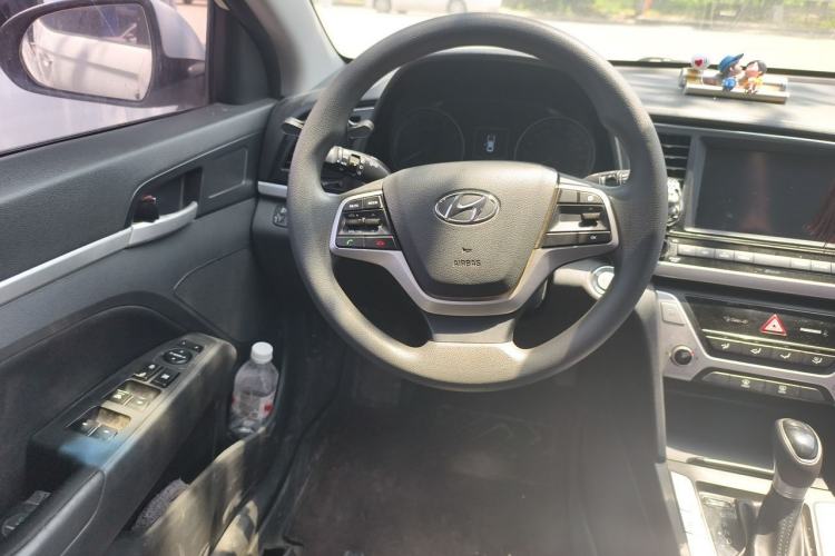 Used Hyundai Elantra (6th Generation / Lingdong) 2016 1.6L Automatic ZhiXuan – Elite Version Steering Wheel