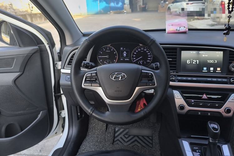 Used Hyundai Elantra (6th Generation / Lingdong) 2016 1.6L Automatic ZhiXuan – Elite Version Steering Wheel