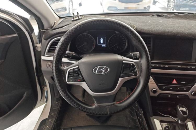 Used Hyundai Elantra (6th Generation / Lingdong) 2016 1.6L Automatic ZhiXuan – Elite Version Steering Wheel