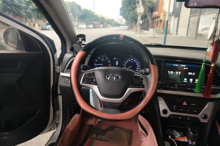 Used Hyundai Elantra (6th Generation / Lingdong) 2016 1.6L Automatic ZhiXuan – Elite Version Steering Wheel