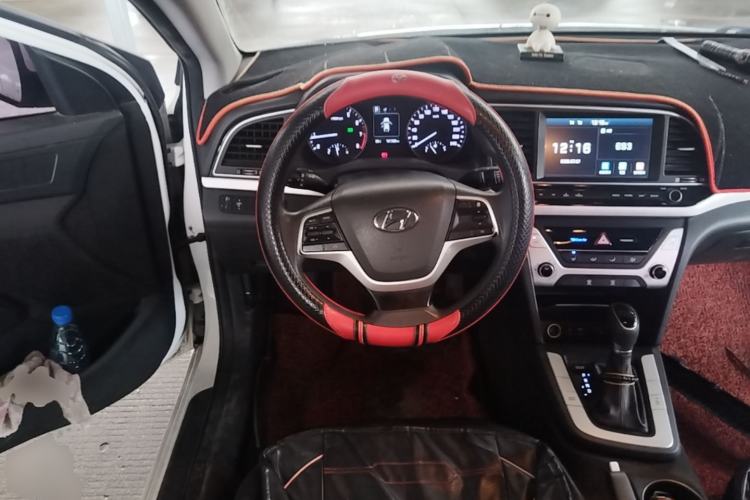 Used Hyundai Elantra (6th Generation / Lingdong) 2016 1.6L Automatic ZhiXuan – Elite Version Steering Wheel