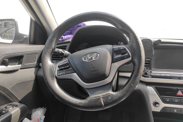 Used Hyundai Elantra (6th Generation / Lingdong) 2016 1.6L Automatic ZhiXuan – Elite Version Steering Wheel