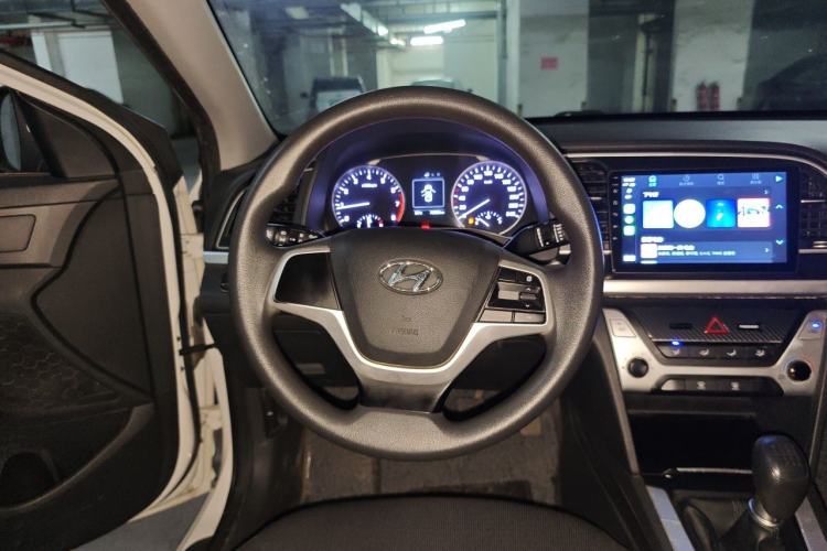 Used Hyundai Elantra (6th Generation / Lingdong) 2016 1.6L Manual ZhiXuan·Youth Edition Steering Wheel