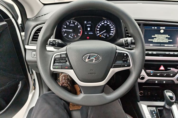 Used Hyundai Elantra (6th Generation / Lingdong) 2016 1.6L Automatic ZhiXuan – Elite Version Steering Wheel