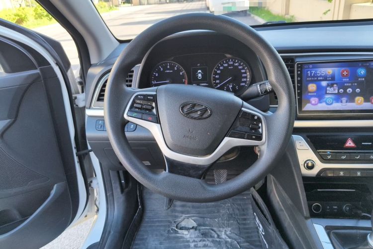 Used Hyundai Elantra (6th Generation / Lingdong) 2016 1.6L Manual ZhiXuan · Dynamic Model Steering Wheel