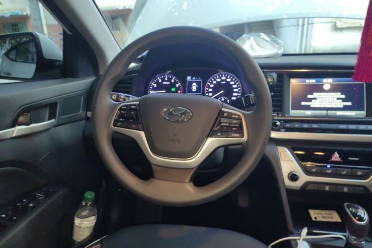 Used Hyundai Elantra (6th Generation / Lingdong) 2016 1.6L Automatic ZhiXuan – Elite Version Steering Wheel