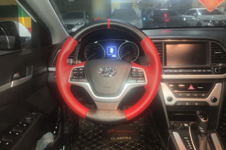 Used Hyundai Elantra (6th Generation / Lingdong) 2016 1.6L Automatic ZhiXuan · Luxury Version Steering Wheel