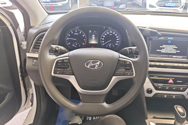 Used Hyundai Elantra (6th Generation / Lingdong) 2016 1.6L Automatic ZhiXuan – Elite Version Steering Wheel