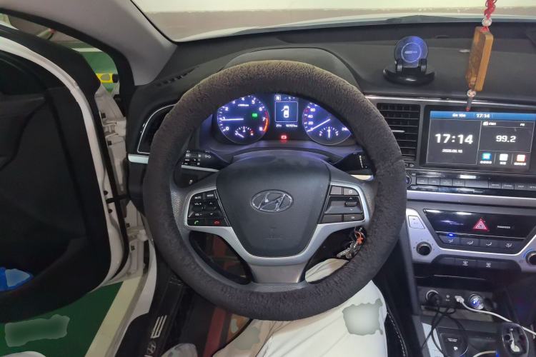 Used Hyundai Elantra (6th Generation / Lingdong) 2016 1.6L Automatic ZhiXuan – Elite Version Steering Wheel