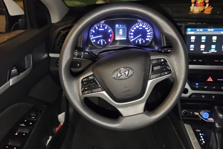 Used Hyundai Elantra (6th Generation / Lingdong) 2016 1.6L Automatic ZhiXuan – Elite Version Steering Wheel