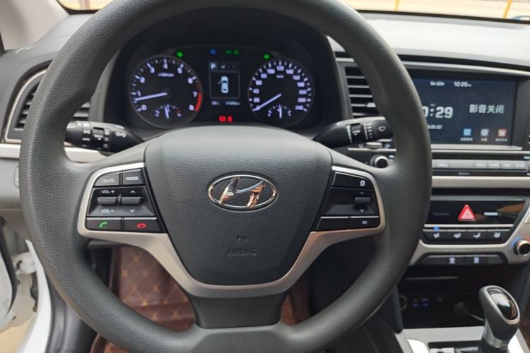 Used Hyundai Elantra (6th Generation / Lingdong) 2016 1.6L Automatic ZhiXuan – Elite Version Steering Wheel