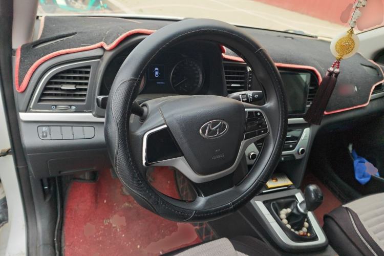 Used Hyundai Elantra (6th Generation / Lingdong) 2016 1.6L Manual ZhiXuan·Youth Edition Steering Wheel