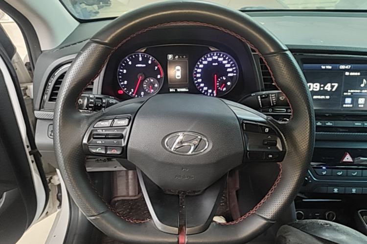 Used Hyundai Elantra (6th Generation / Lingdong) 2016 1.4T Dual-Clutch Xuan Dong · Dynamic Version Steering Wheel