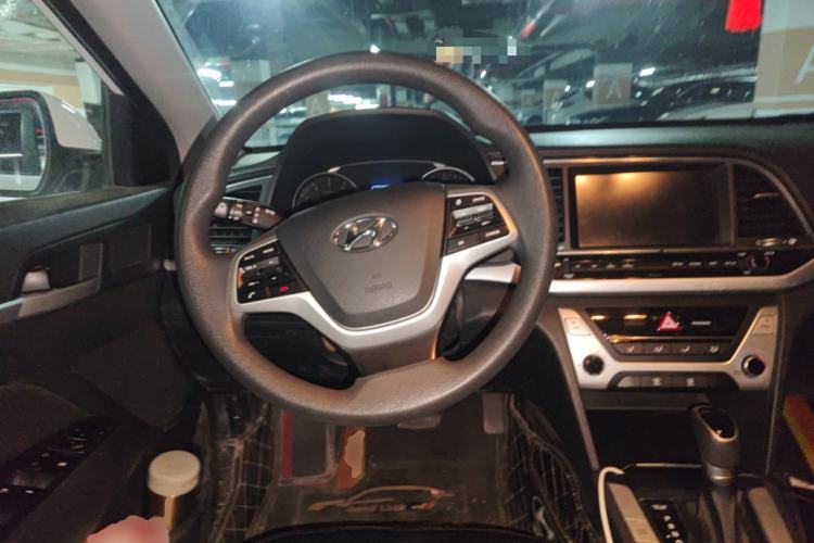 Used Hyundai Elantra (6th Generation / Lingdong) 2016 1.6L Automatic ZhiXuan – Elite Version Steering Wheel