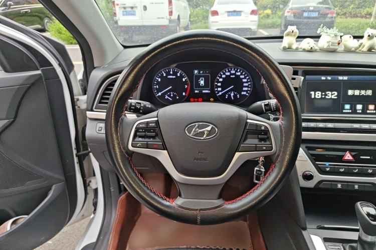 Used Hyundai Elantra (6th Generation / Lingdong) 2016 1.6L Automatic ZhiXuan – Elite Version Steering Wheel