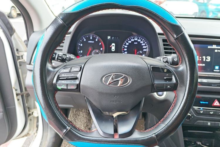 Used Hyundai Elantra (6th Generation / Lingdong) 2016 1.4T Dual-Clutch Xuan Dong · Dynamic Version Steering Wheel