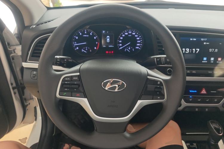 Used Hyundai Elantra (6th Generation / Lingdong) 2016 1.6L Automatic ZhiXuan – Elite Version Steering Wheel