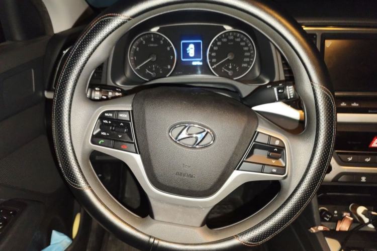 Used Hyundai Elantra (6th Generation / Lingdong) 2016 1.6L Automatic ZhiXuan – Elite Version Steering Wheel