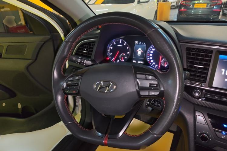 Used Hyundai Elantra (6th Generation / Lingdong) 2016 1.4T Dual-Clutch Xuan Dong · Dynamic Version Steering Wheel