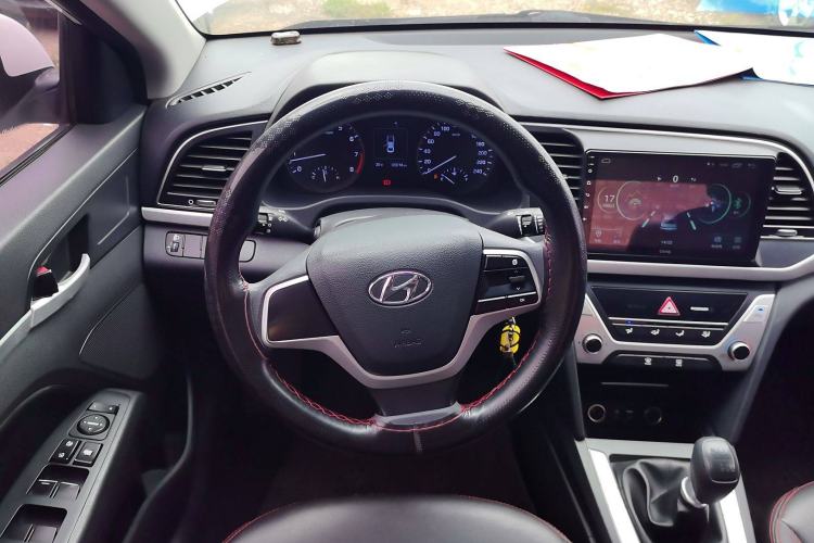 Used Hyundai Elantra (6th Generation / Lingdong) 2016 1.6L Manual ZhiXuan·Youth Edition Steering Wheel