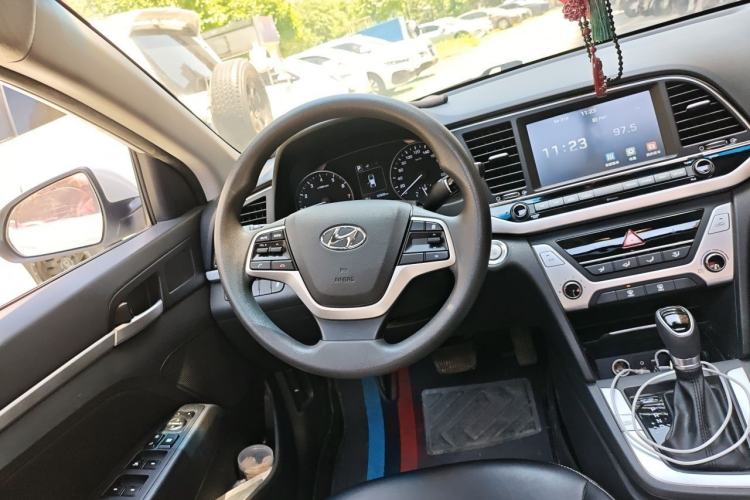Used Hyundai Elantra (6th Generation / Lingdong) 2016 1.6L Automatic ZhiXuan – Elite Version Steering Wheel