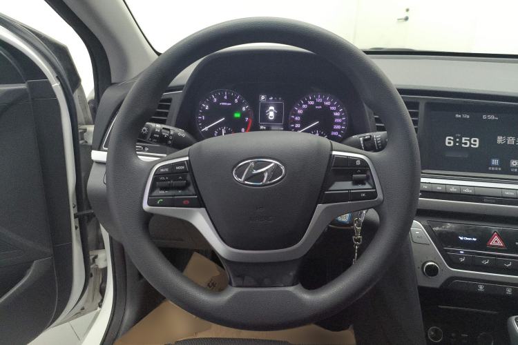 Used Hyundai Elantra (6th Generation / Lingdong) 2016 1.6L Automatic ZhiXuan – Elite Version Steering Wheel