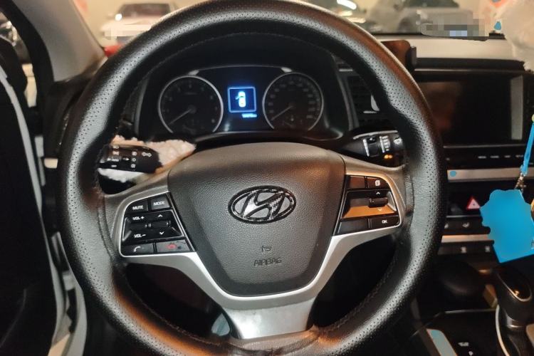 Used Hyundai Elantra (6th Generation / Lingdong) 2016 1.6L Automatic ZhiXuan – Elite Version Steering Wheel