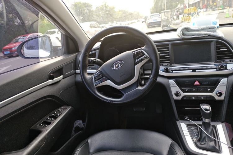 Used Hyundai Elantra (6th Generation / Lingdong) 2016 1.6L Automatic ZhiXuan – Elite Version Steering Wheel