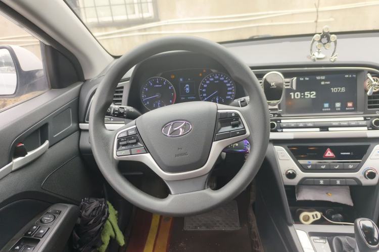 Used Hyundai Elantra (6th Generation / Lingdong) 2016 1.6L Automatic ZhiXuan – Elite Version Steering Wheel